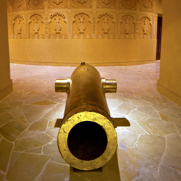 MUZZLE-LOADING CANNON